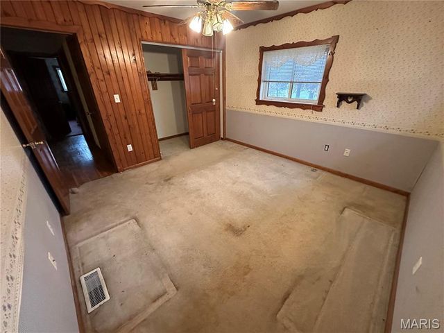 594 Blanche Drive, St Charles, MO 63303