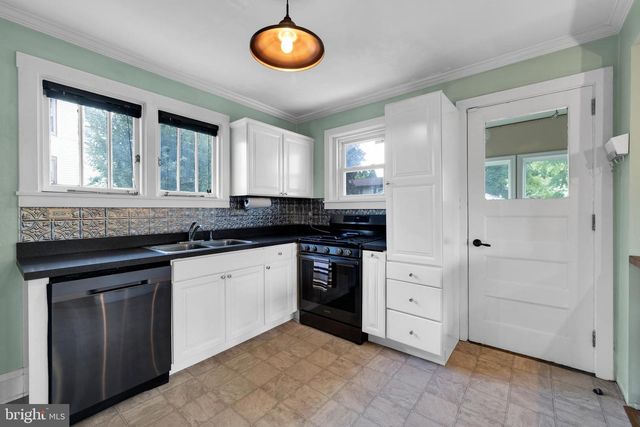 11 LAIRD ST, West Lawn, PA 19609