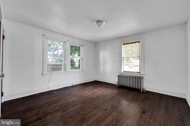 11 LAIRD ST, West Lawn, PA 19609