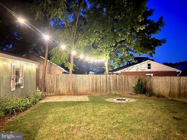 11 LAIRD ST, West Lawn, PA 19609
