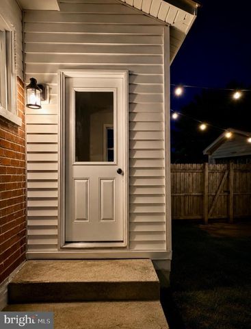 11 LAIRD ST, West Lawn, PA 19609