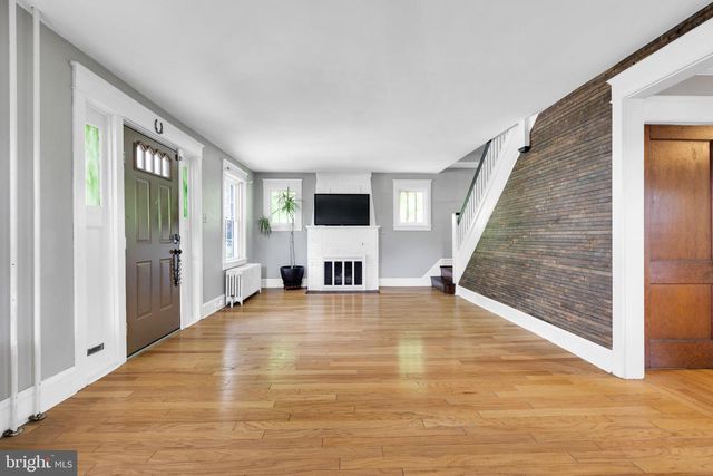 11 LAIRD ST, West Lawn, PA 19609