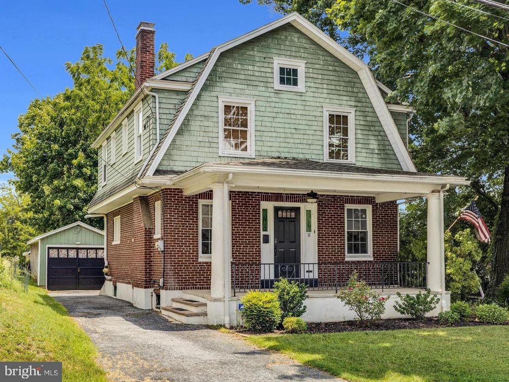 11 LAIRD ST, West Lawn, PA 19609