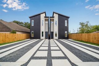 413 Clearwater Street A/B, Houston, TX 77029