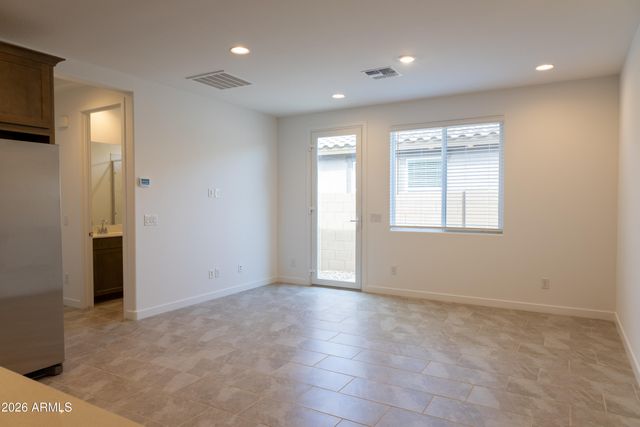 17124 W SWAYBACK Pass, Surprise, AZ 85387