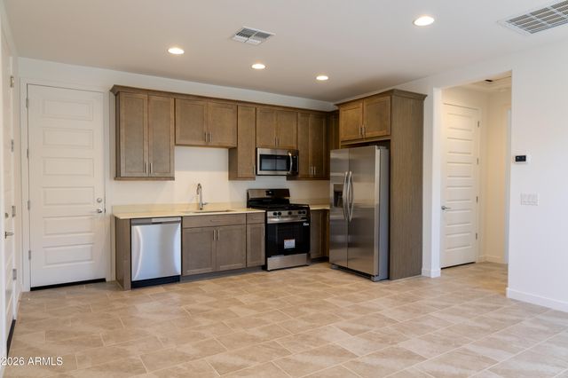 17124 W SWAYBACK Pass, Surprise, AZ 85387