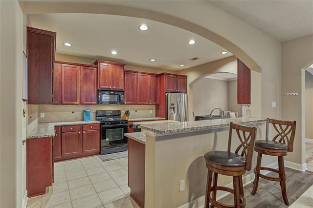 214 Wyndemere Drive, Montgomery, TX 77356