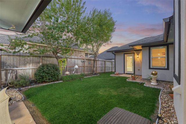 214 Wyndemere Drive, Montgomery, TX 77356