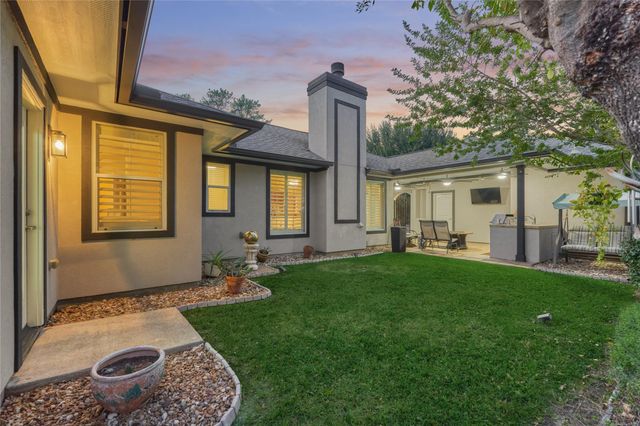 214 Wyndemere Drive, Montgomery, TX 77356