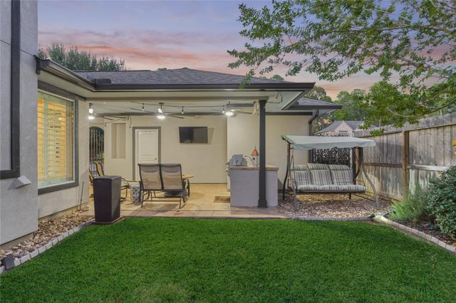 214 Wyndemere Drive, Montgomery, TX 77356