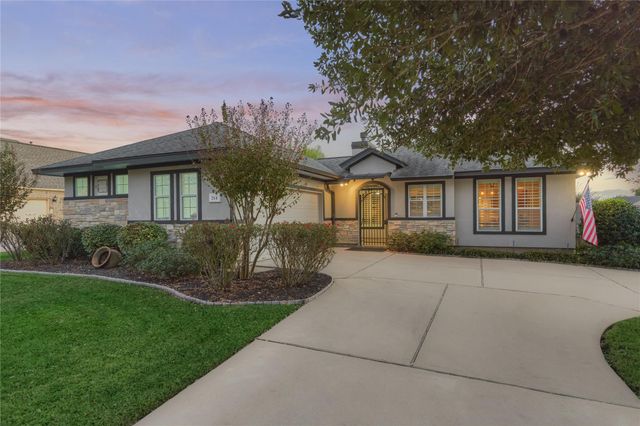 214 Wyndemere Drive, Montgomery, TX 77356