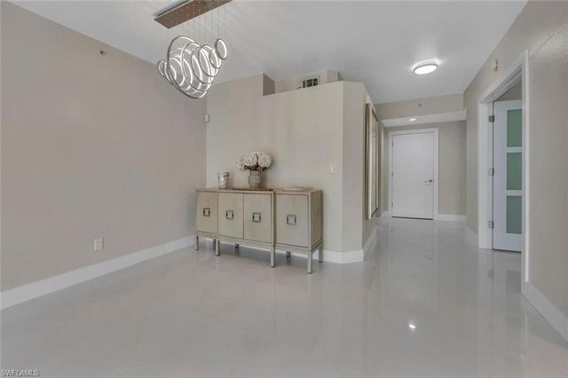 6834 Lantana Bridge RD 101, Naples, FL 34109