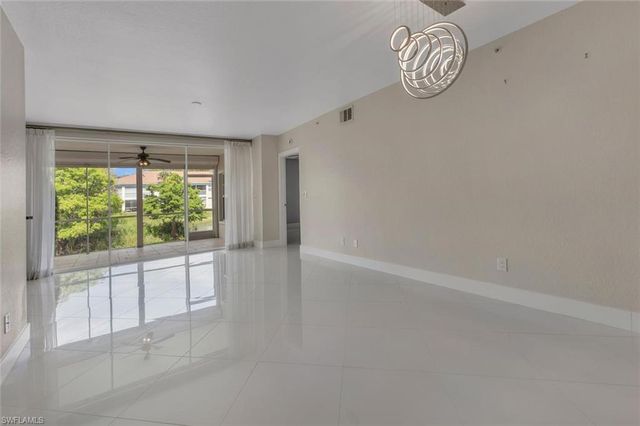 6834 Lantana Bridge RD 101, Naples, FL 34109