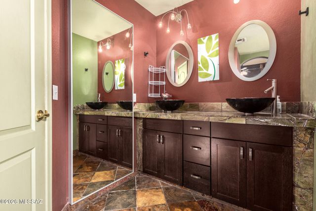 2325 W Silverbell Tree Drive, Tucson, AZ 85745