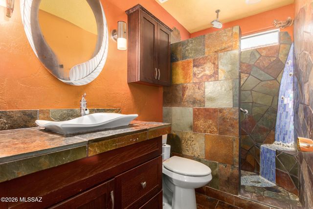 2325 W Silverbell Tree Drive, Tucson, AZ 85745