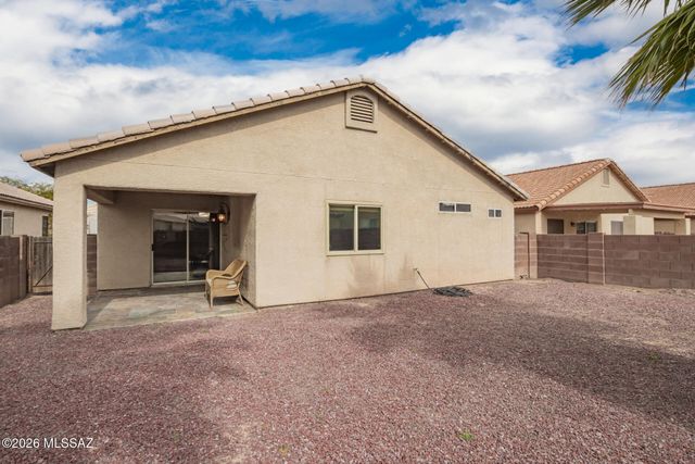 2325 W Silverbell Tree Drive, Tucson, AZ 85745
