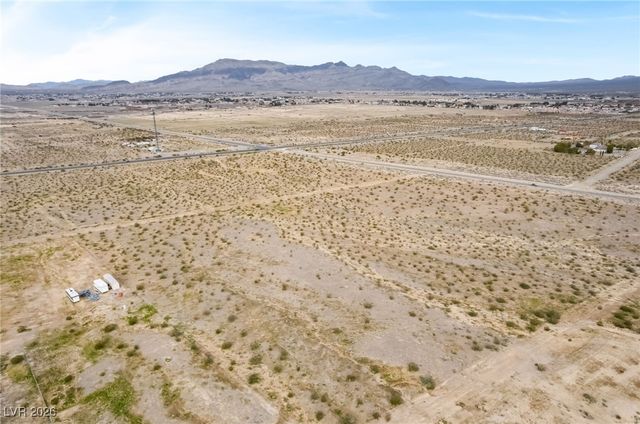 2911 North Morales Lane, Pahrump, NV 89060
