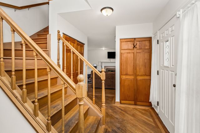 543 LE PARC Circle, Buffalo Grove, IL 60089