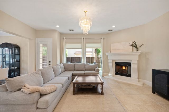 7019 Comal Drive, Irving, TX 75039