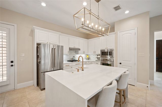 7019 Comal Drive, Irving, TX 75039