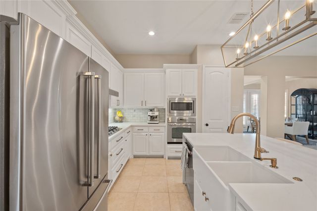 7019 Comal Drive, Irving, TX 75039