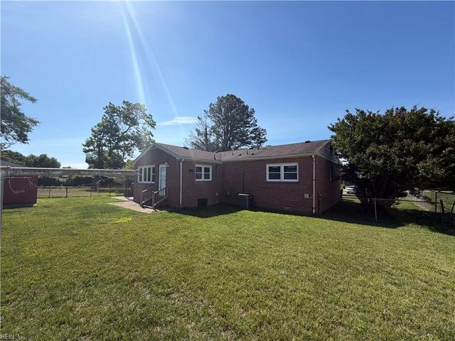 129 Pamela DR, Hampton, VA 23666