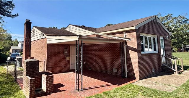 129 Pamela DR, Hampton, VA 23666