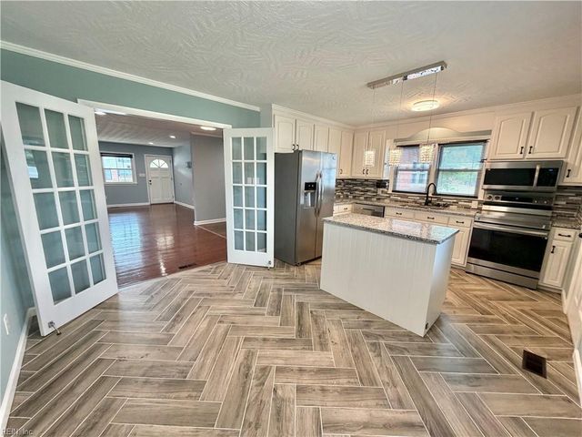 129 Pamela DR, Hampton, VA 23666