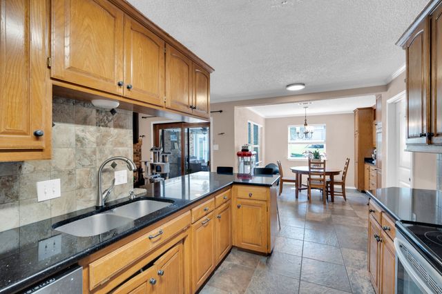 114 Jean Lane, Burleson, TX 76028