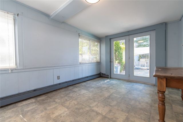 47 Amsterdam Avenue, Warwick, RI 02889