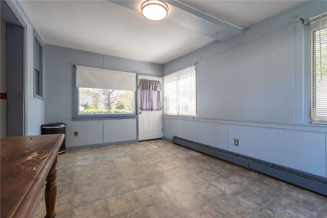 47 Amsterdam Avenue, Warwick, RI 02889