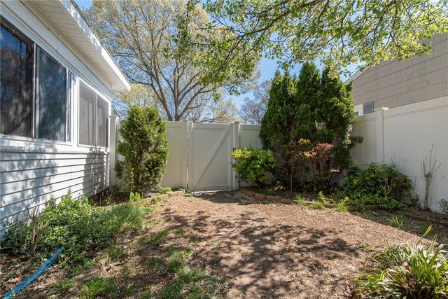 47 Amsterdam Avenue, Warwick, RI 02889
