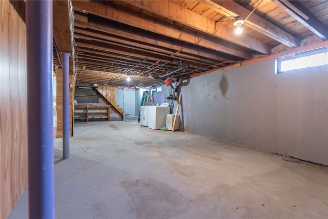 47 Amsterdam Avenue, Warwick, RI 02889