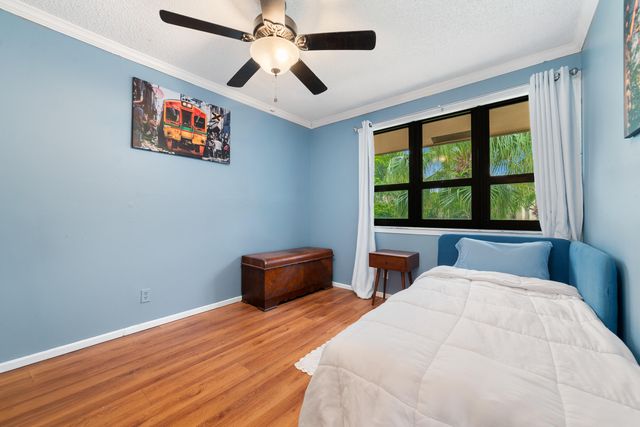 8847 Cleary Boulevard, Plantation, FL 33324