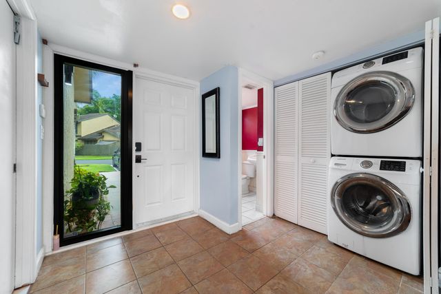 8847 Cleary Boulevard, Plantation, FL 33324