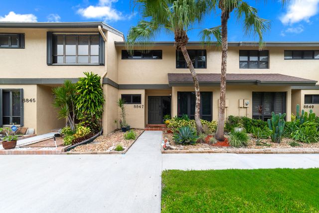 8847 Cleary Boulevard, Plantation, FL 33324