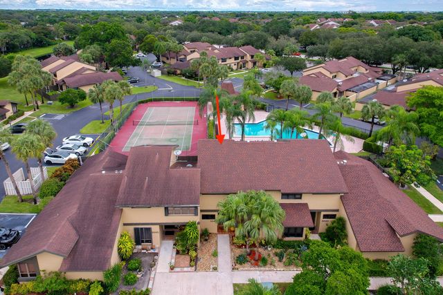 8847 Cleary Boulevard, Plantation, FL 33324