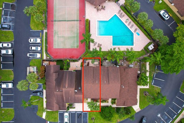 8847 Cleary Boulevard, Plantation, FL 33324