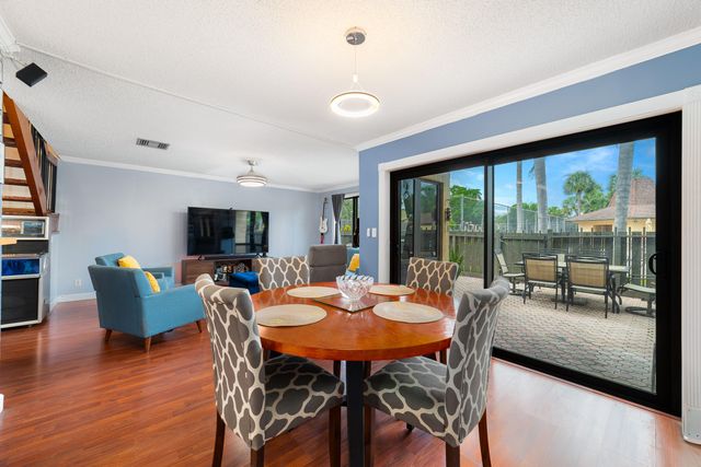 8847 Cleary Boulevard, Plantation, FL 33324