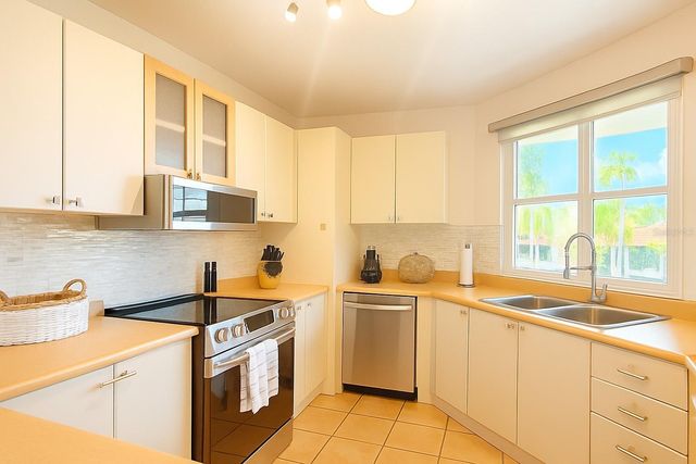 190 CANDELERO DRIVE 2212, Humacao, PR 00792