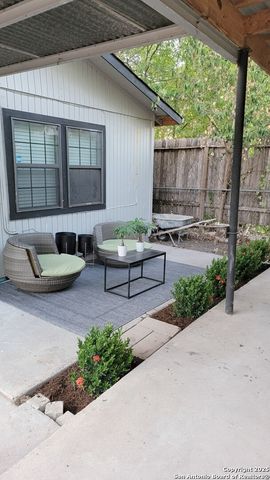 631 W Kings Hwy Apt 3, San Antonio, TX 78212