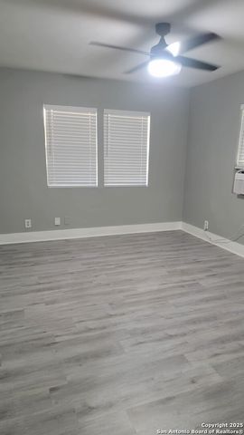 631 W Kings Hwy Apt 3, San Antonio, TX 78212