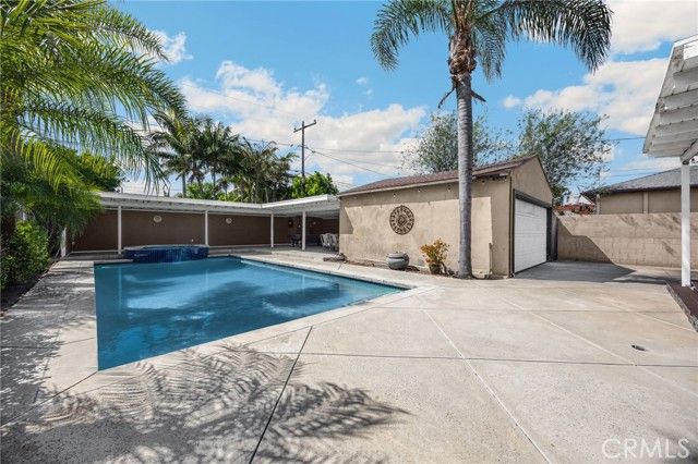 329 E 19th, Costa Mesa, CA 92627