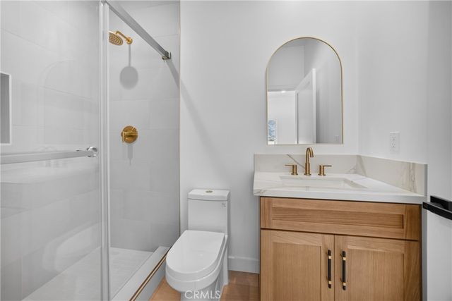 2937 10th, Los Angeles, CA 90018