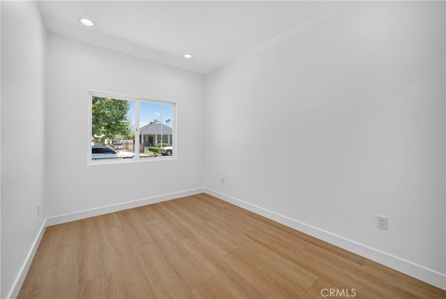 2937 10th, Los Angeles, CA 90018