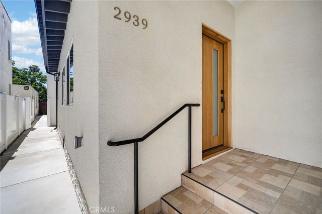 2937 10th, Los Angeles, CA 90018