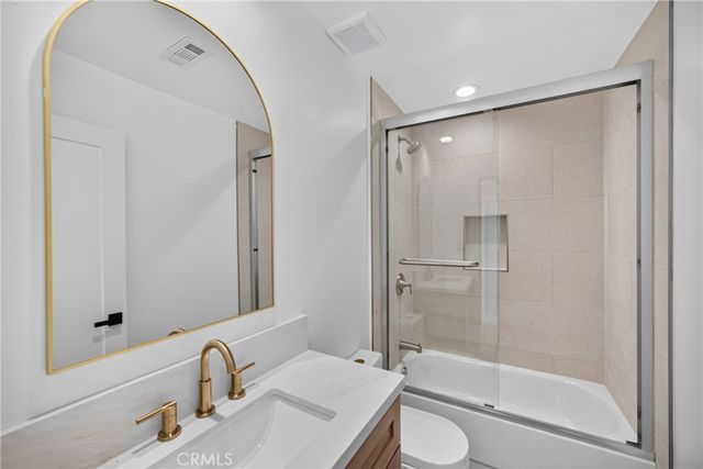 2937 10th, Los Angeles, CA 90018