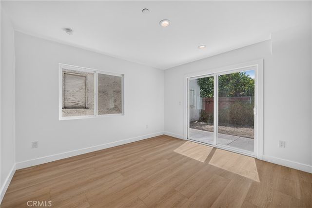 2937 10th, Los Angeles, CA 90018