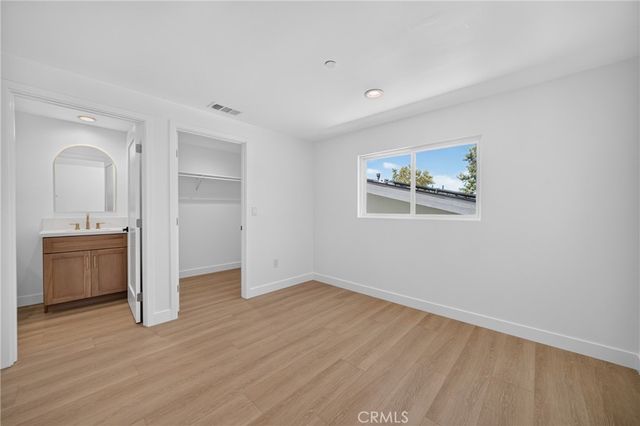 2937 10th, Los Angeles, CA 90018