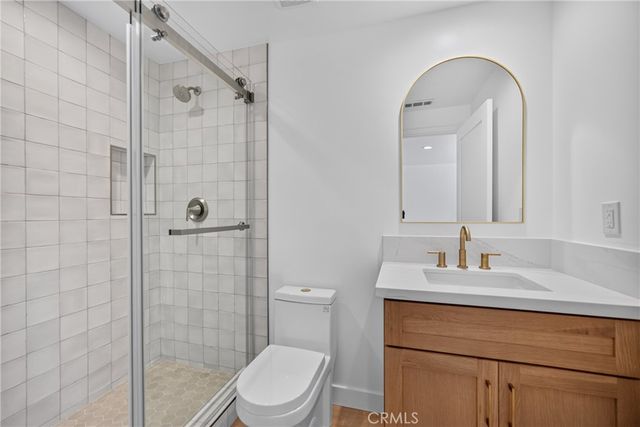 2937 10th, Los Angeles, CA 90018